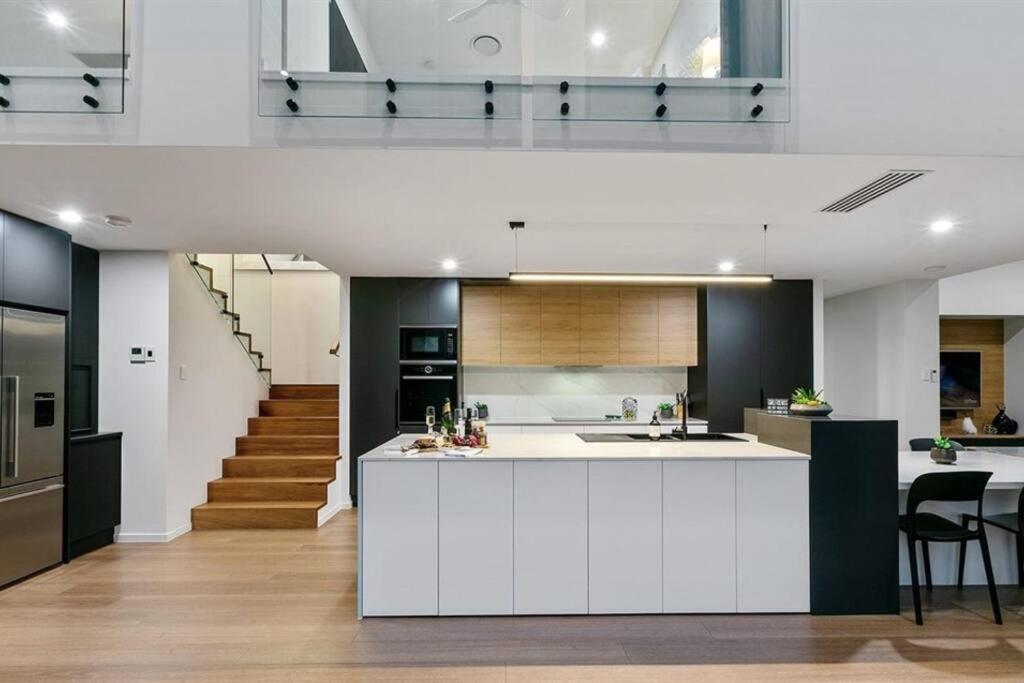 Beachside Buddina Luxury Family House 5 Bedrooms エクステリア 写真