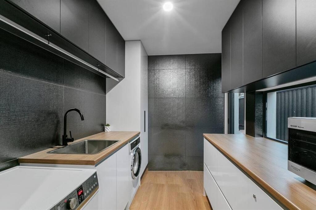Beachside Buddina Luxury Family House 5 Bedrooms エクステリア 写真